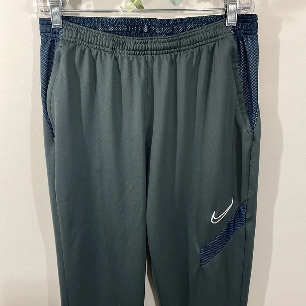 Like New Nike Dri-Fit Academy Pro Women’s Athletic Pants Dark Grey Navy M - Picture 2 of 16